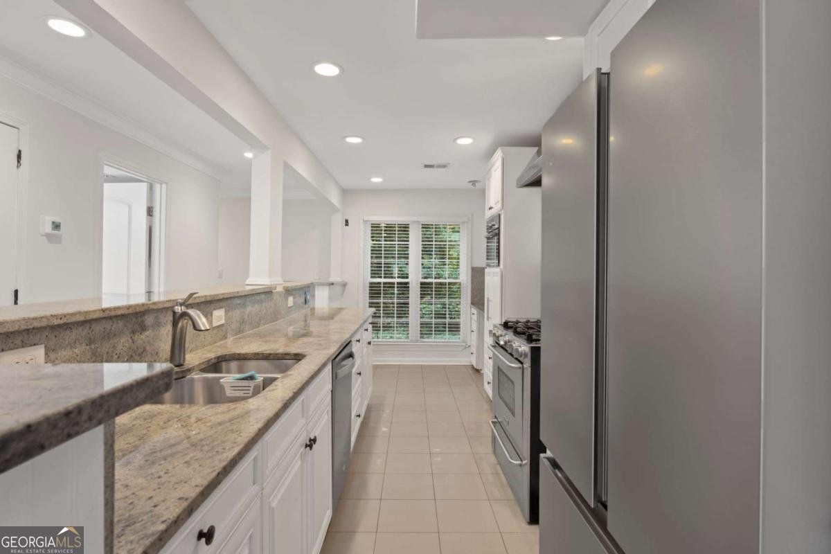 707 Garden Walk Drive Stone Mountain - Photo 9