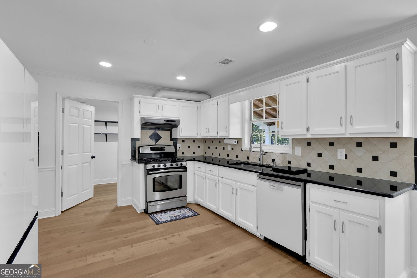 3285 Brownlee Lane Lilburn - Photo 13