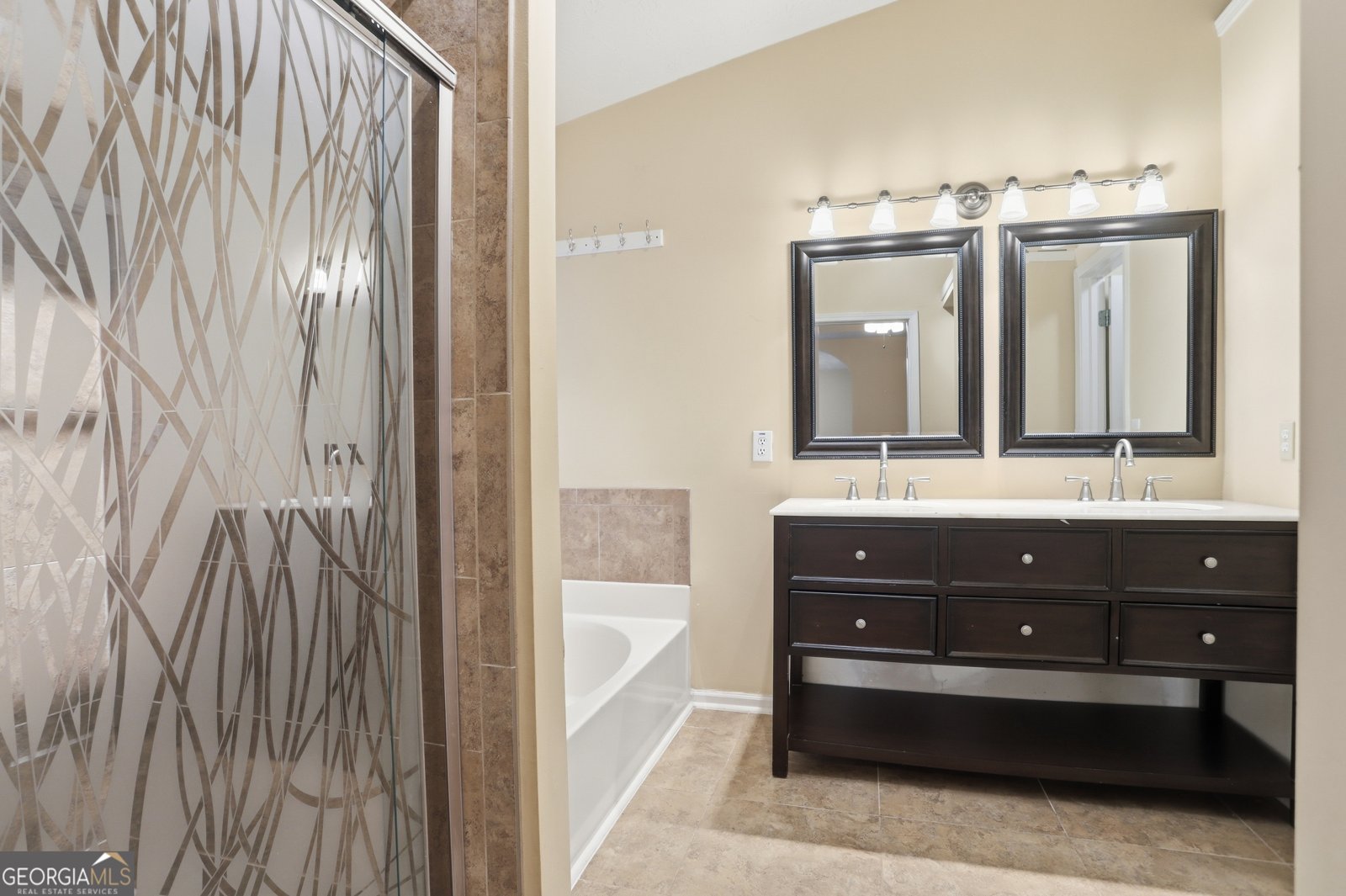 237 Kensington Trace Stockbridge - Photo 30