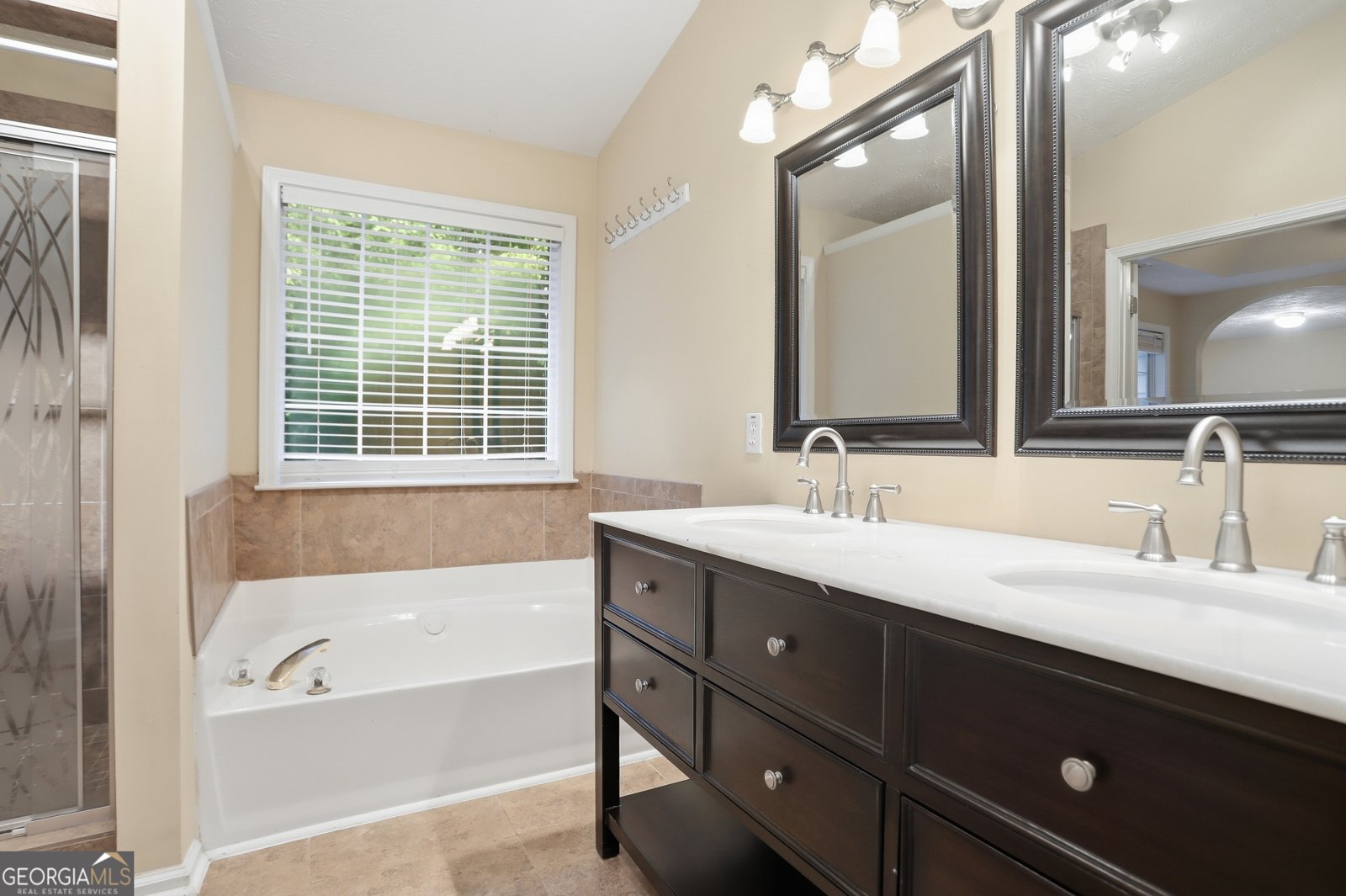237 Kensington Trace Stockbridge - Photo 31