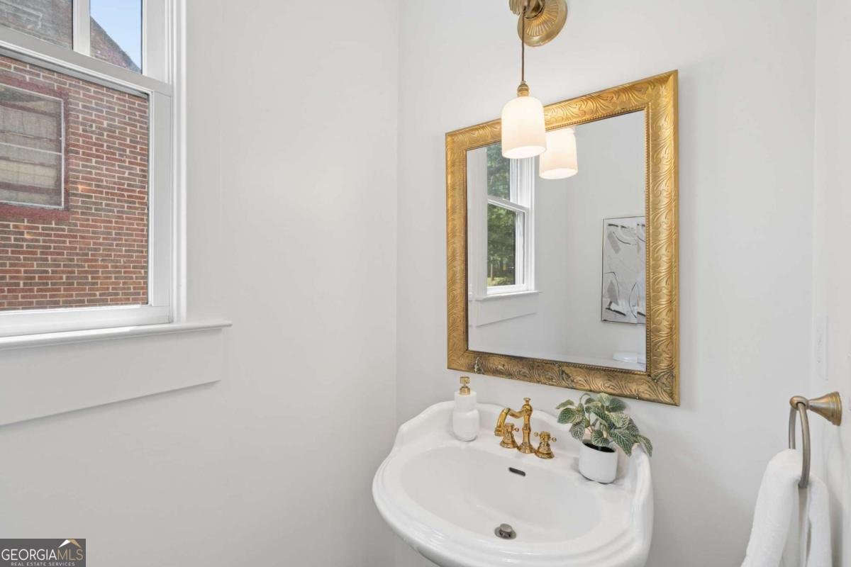 2129 Oakview Road Atlanta - Photo 17