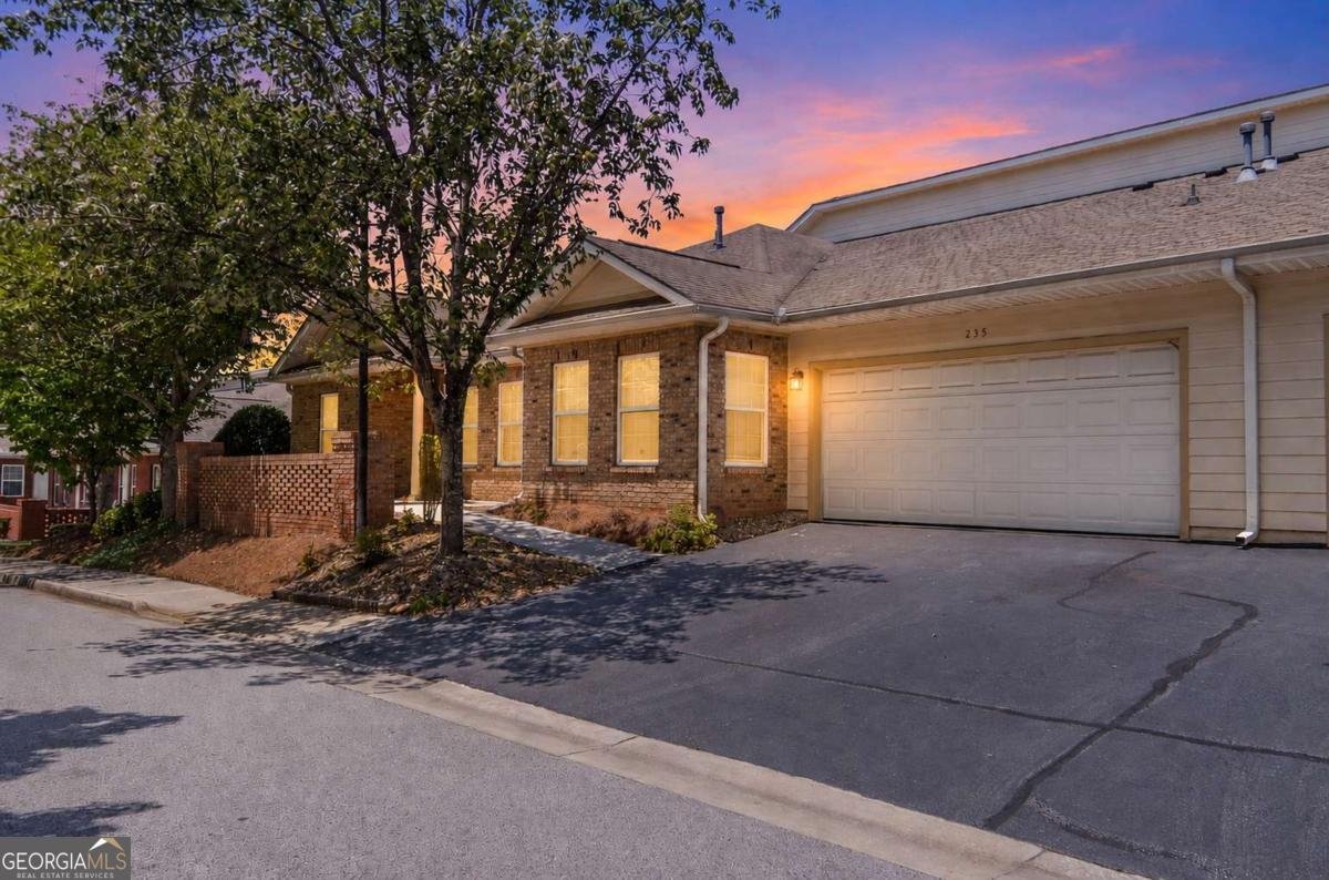 235 Villa Park Circle Stone Mountain - main photo