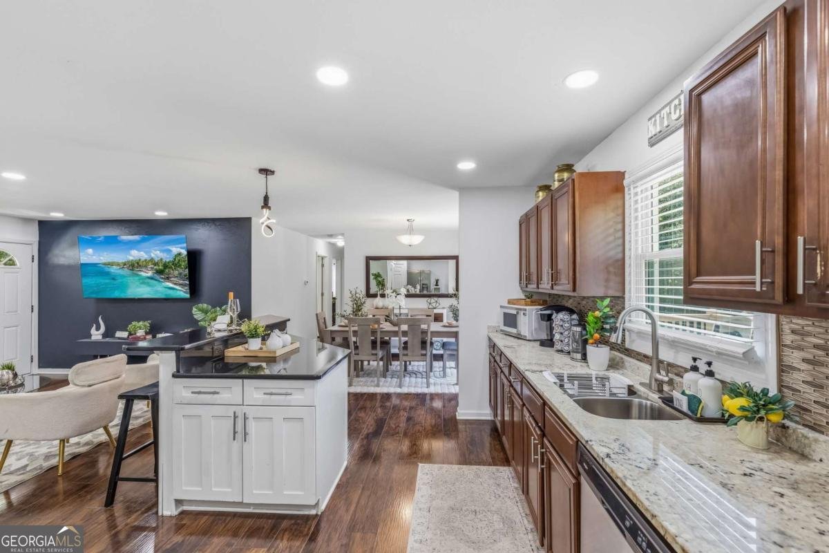1085 Azalea Circle Marietta - Photo 11