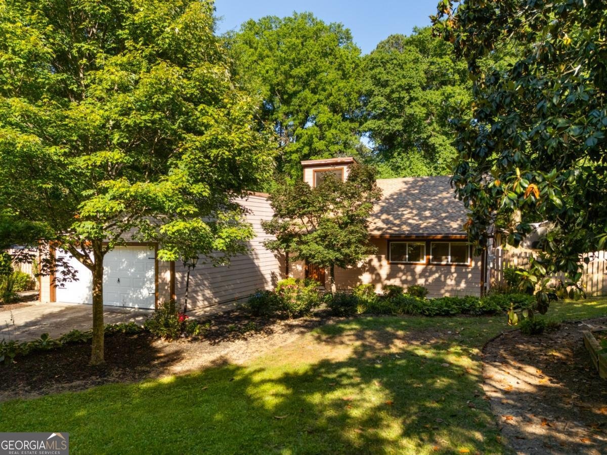 2760 Baramore Road Marietta - main photo