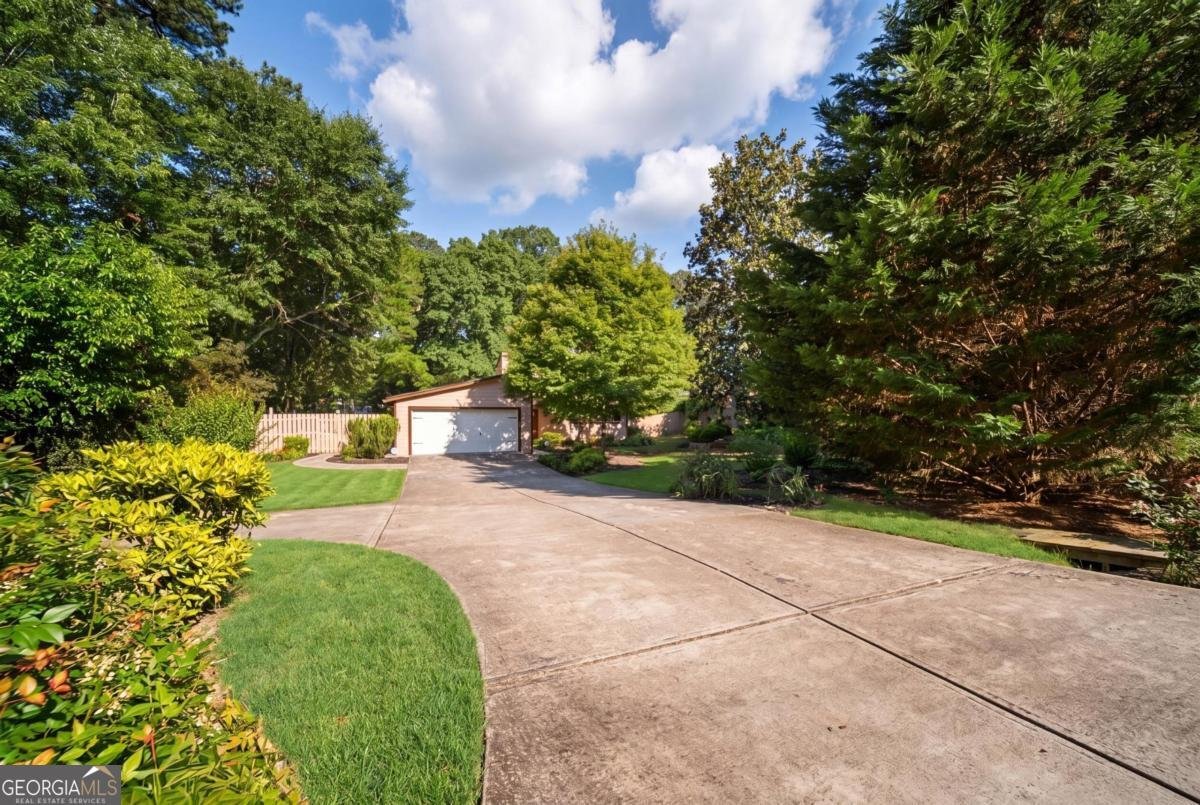 2760 Baramore Road Marietta - Photo 45