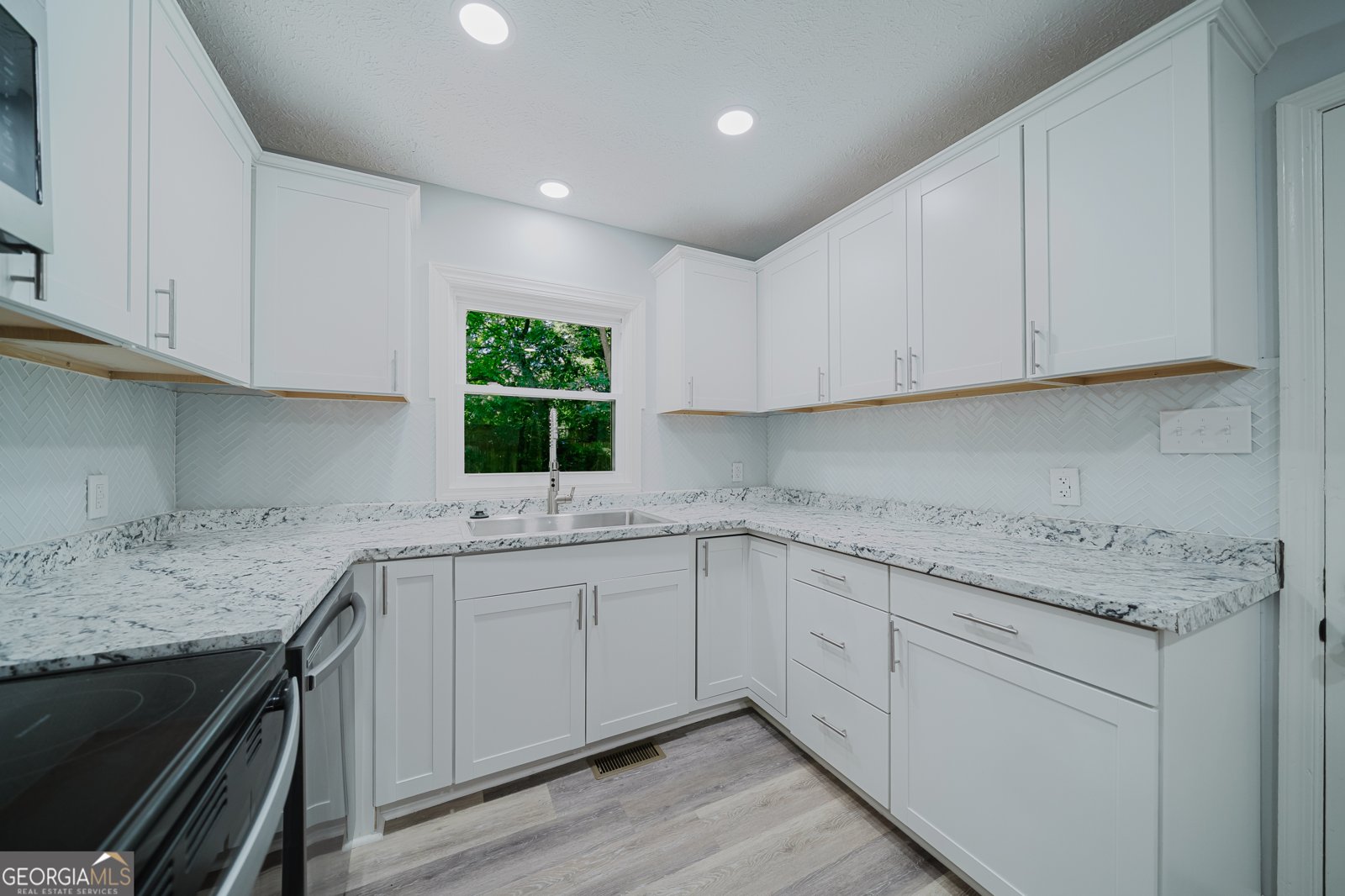214 Oak Ridge Drive Byron - Photo 11