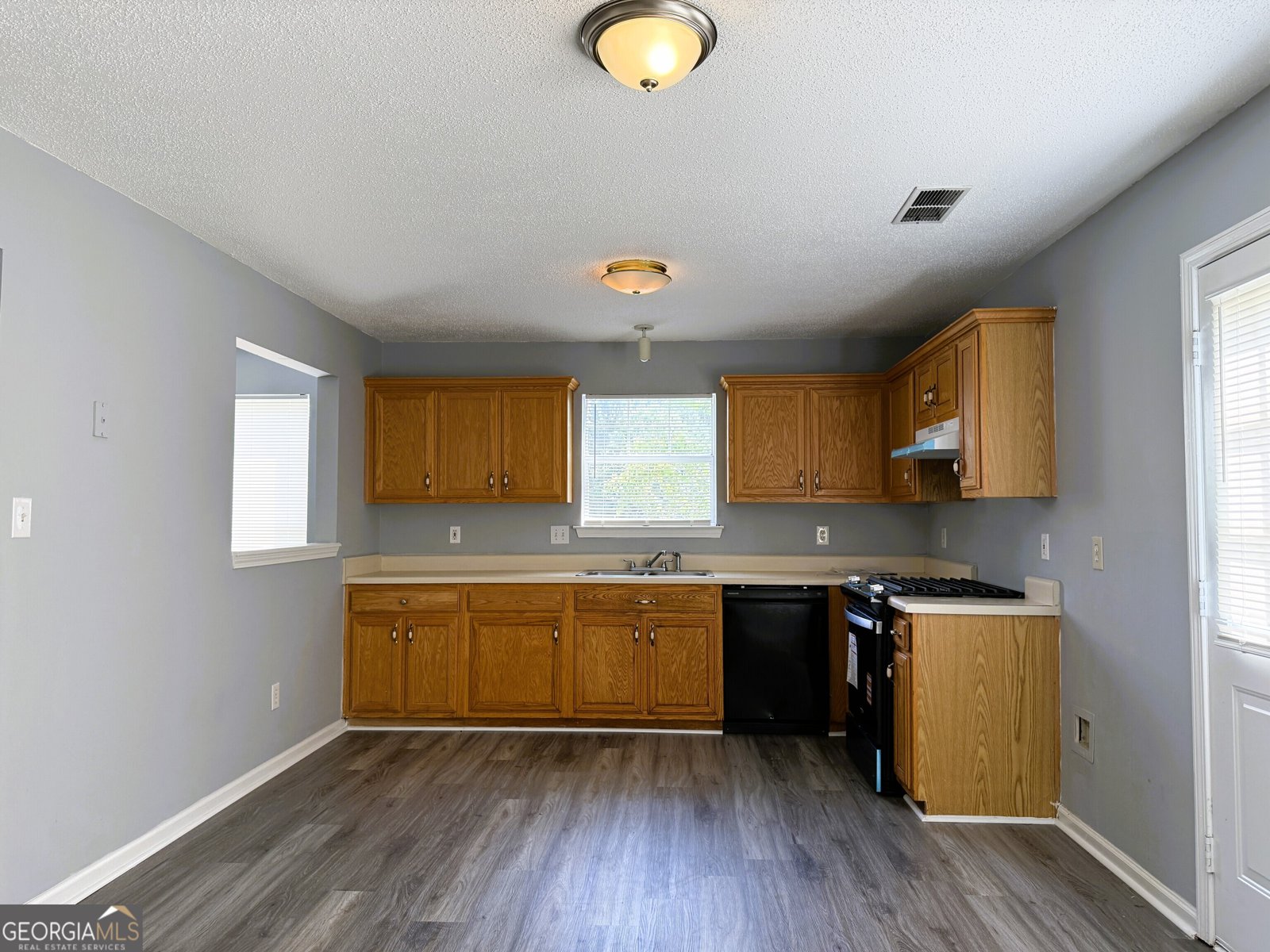 5684 Eagles Feather Lane Riverdale - Photo 11
