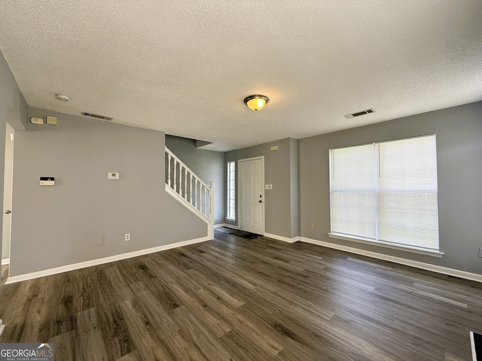 5684 Eagles Feather Lane Riverdale - Photo 8