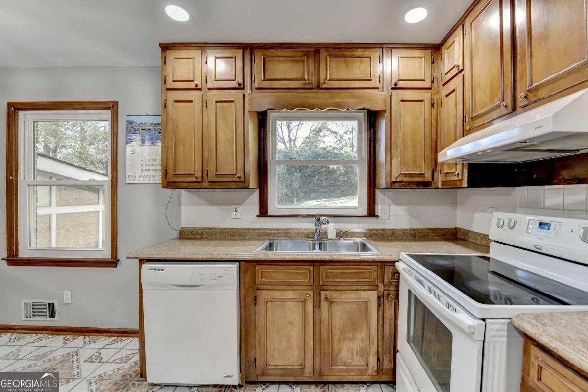 1249 Renee Drive Lilburn - Photo 16