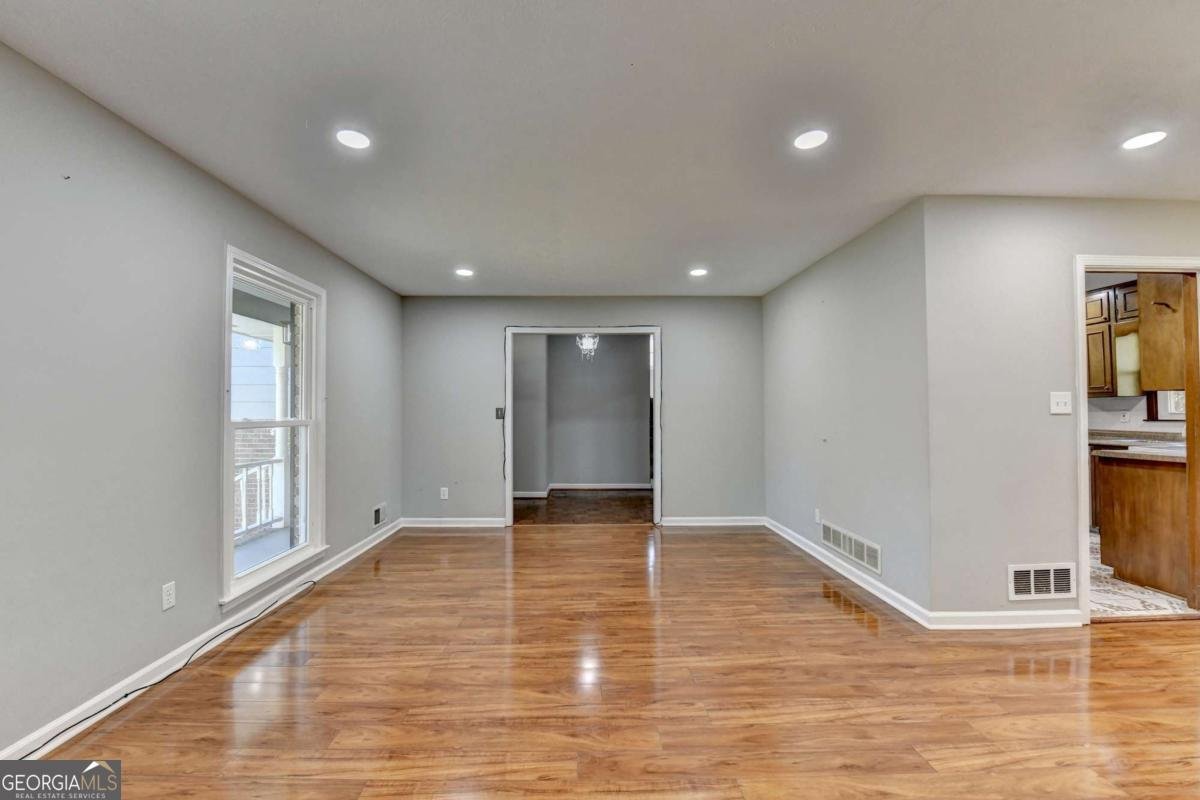 1249 Renee Drive Lilburn - Photo 9