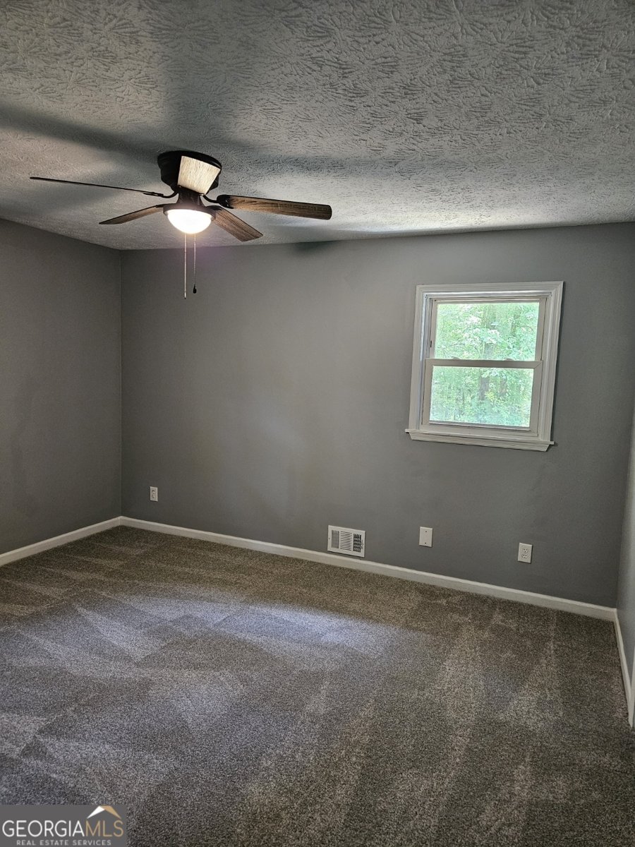32 Angie Court Stockbridge - Photo 15