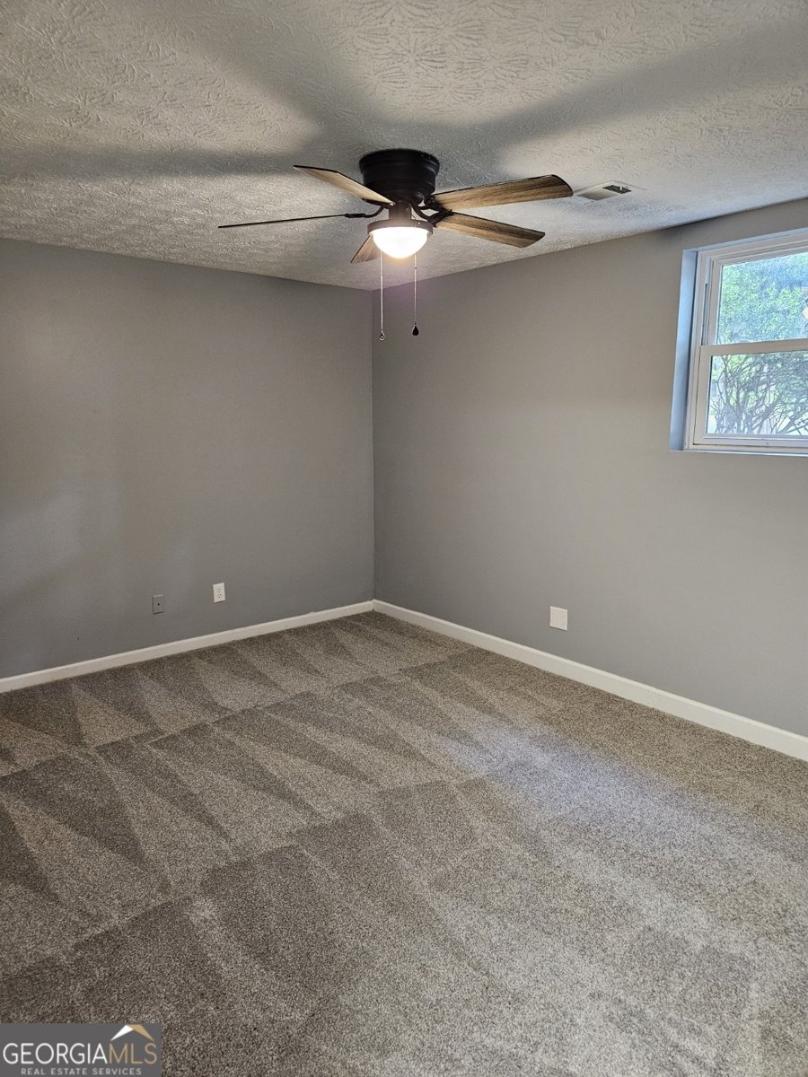 32 Angie Court Stockbridge - Photo 28