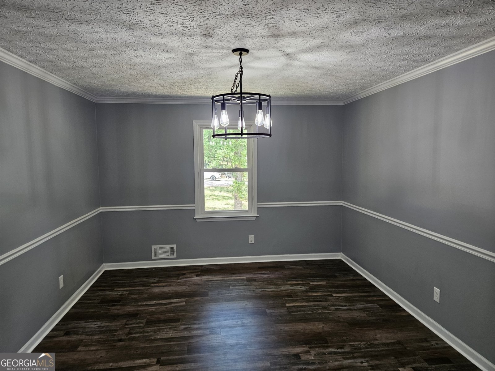 32 Angie Court Stockbridge - Photo 8