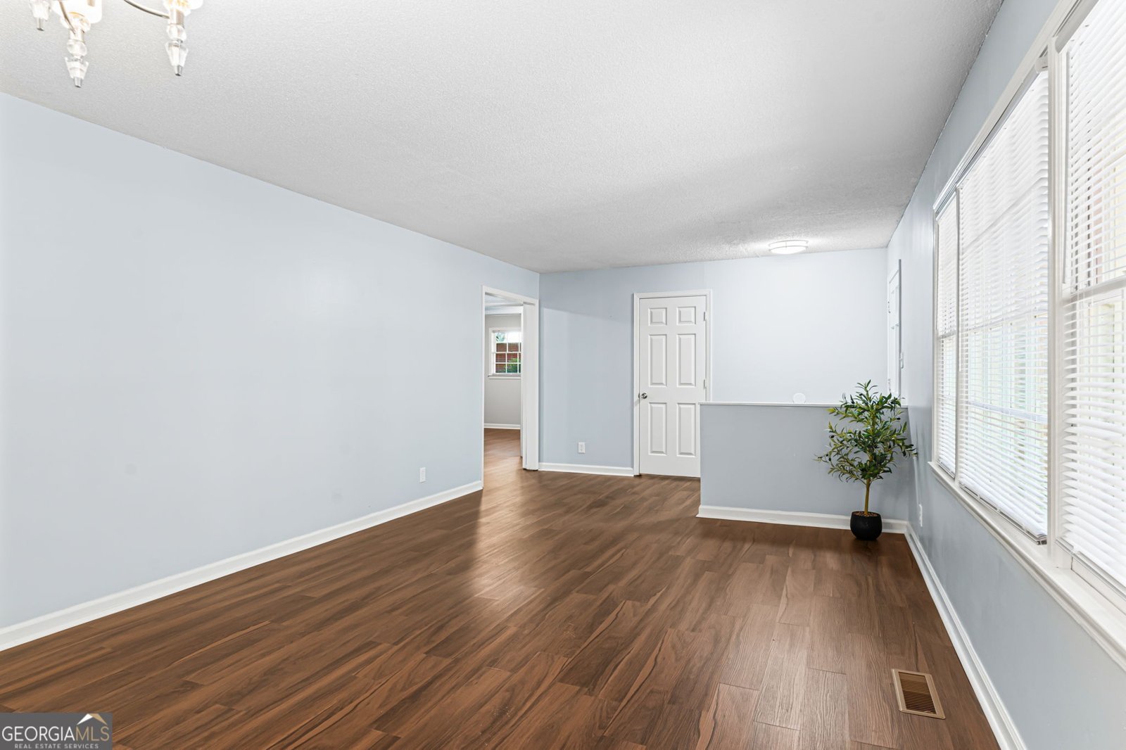 995 Roundtable Lane Macon - Photo 8