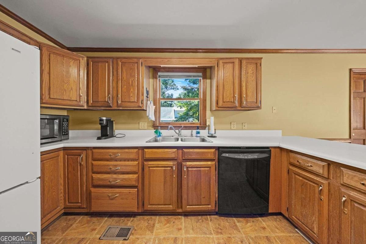 2161 Westbury Court Marietta - Photo 9