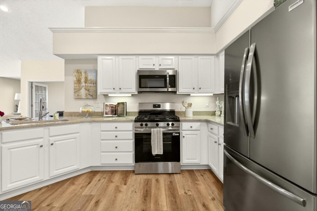 303 Village Lane Roswell - Photo 10