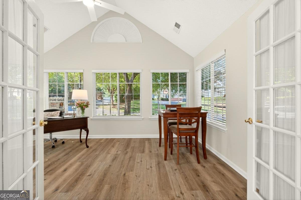 303 Village Lane Roswell - Photo 12