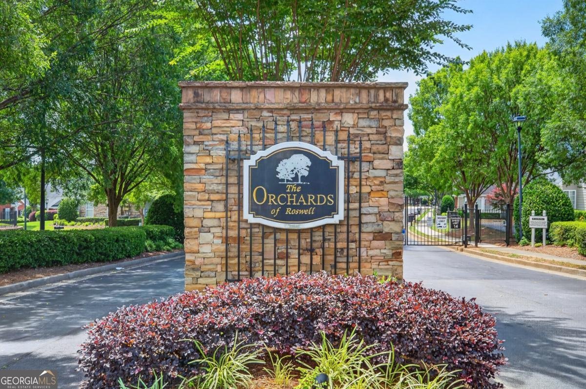 303 Village Lane Roswell - Photo 21