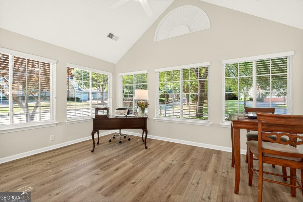 303 Village Lane Roswell - Photo 8