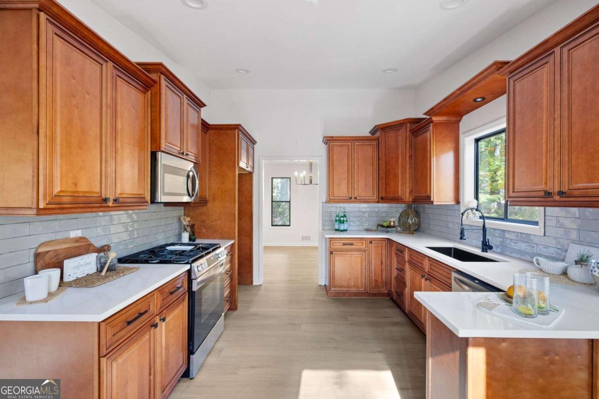 3292 Holly Mill Court Marietta - Photo 11