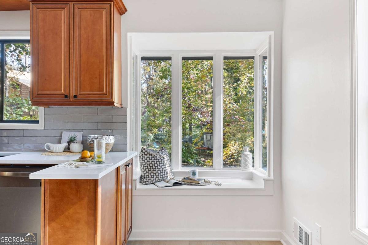 3292 Holly Mill Court Marietta - Photo 14