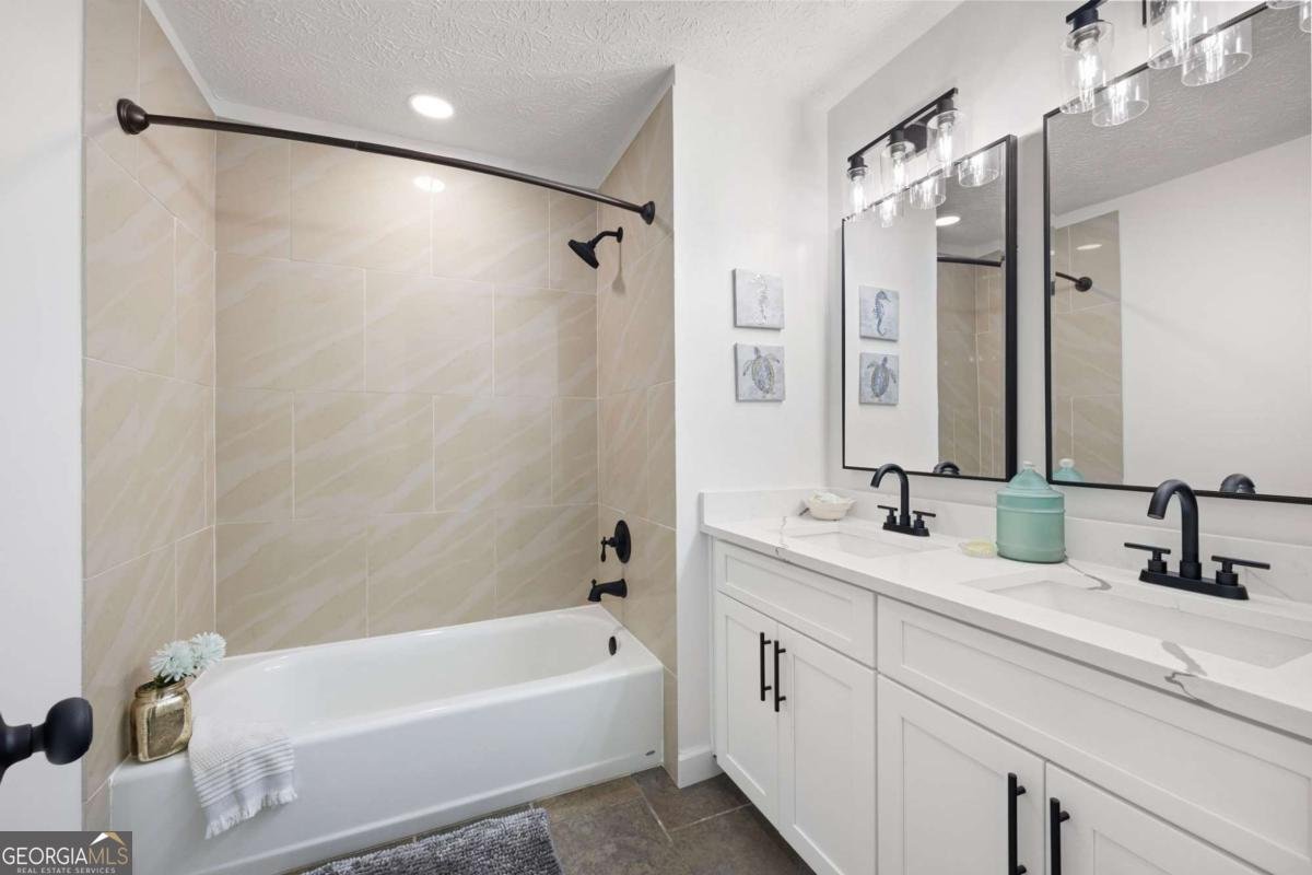 3292 Holly Mill Court Marietta - Photo 16