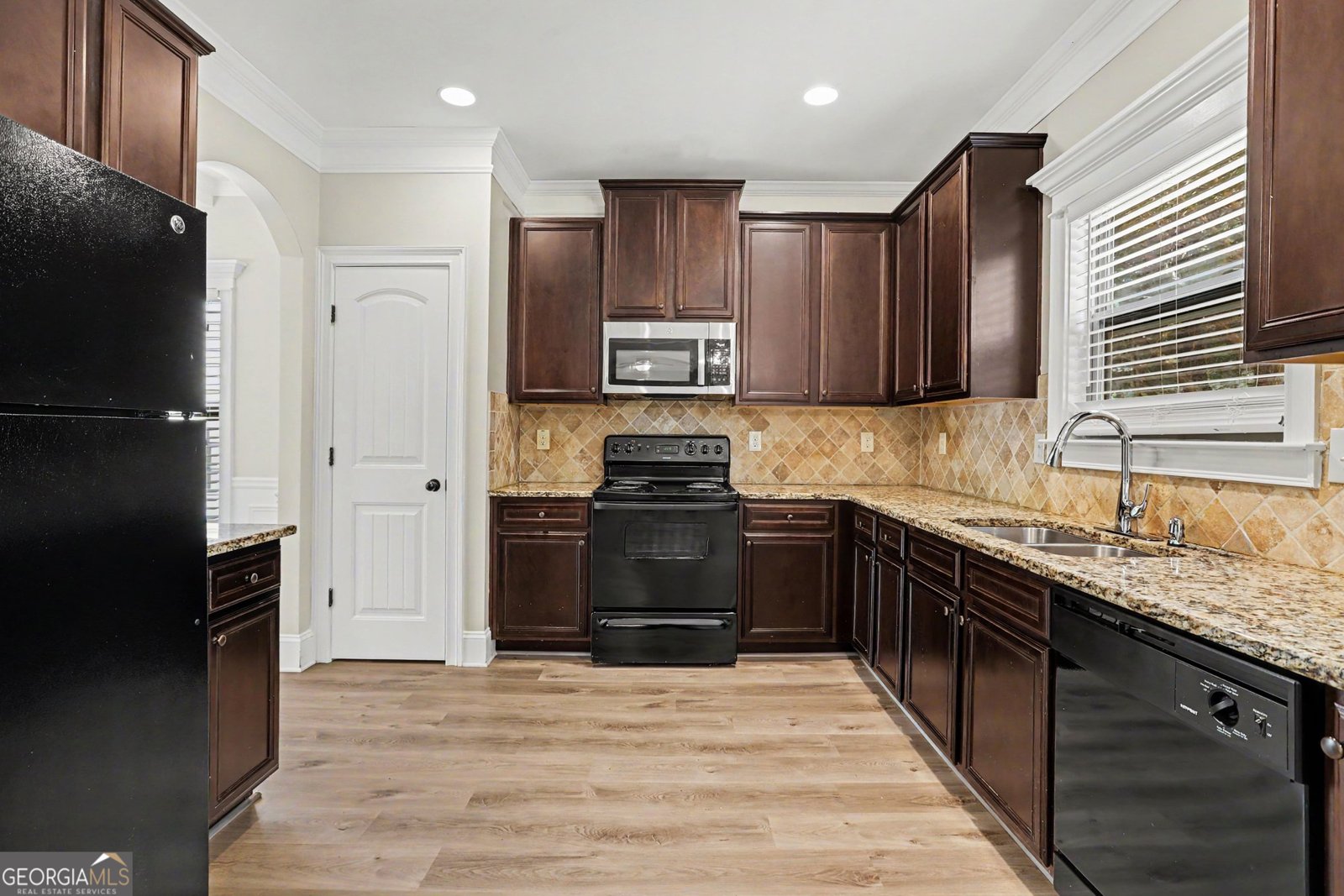 302 Kells Ct. Woodstock - Photo 10