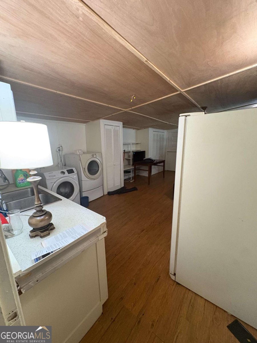 28 8th Street Emerson - Photo 21
