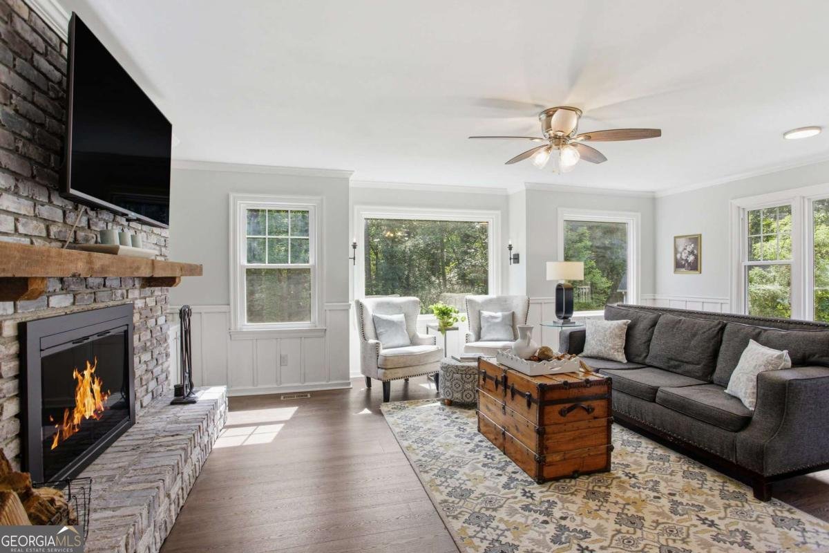 1893 Hamlin Drive Marietta - Photo 11