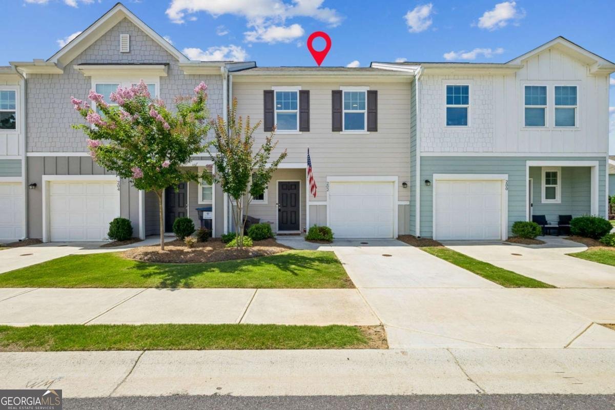 202 Fenchurch Way Cartersville - main photo
