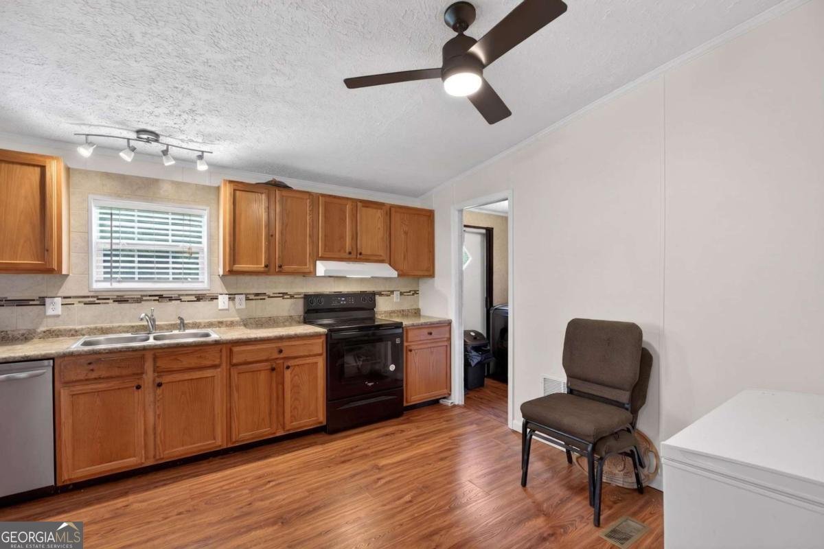 4094 Yancey Road Douglasville - Photo 12
