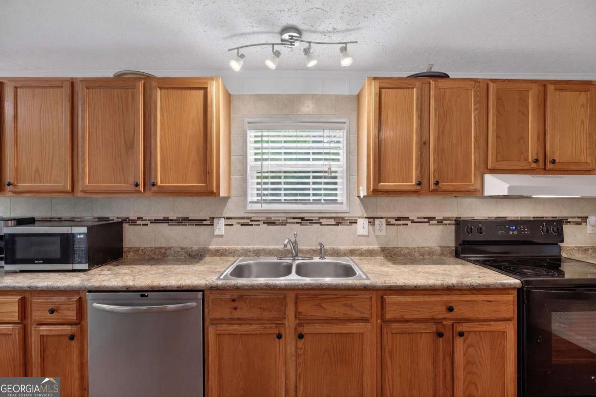 4094 Yancey Road Douglasville - Photo 8