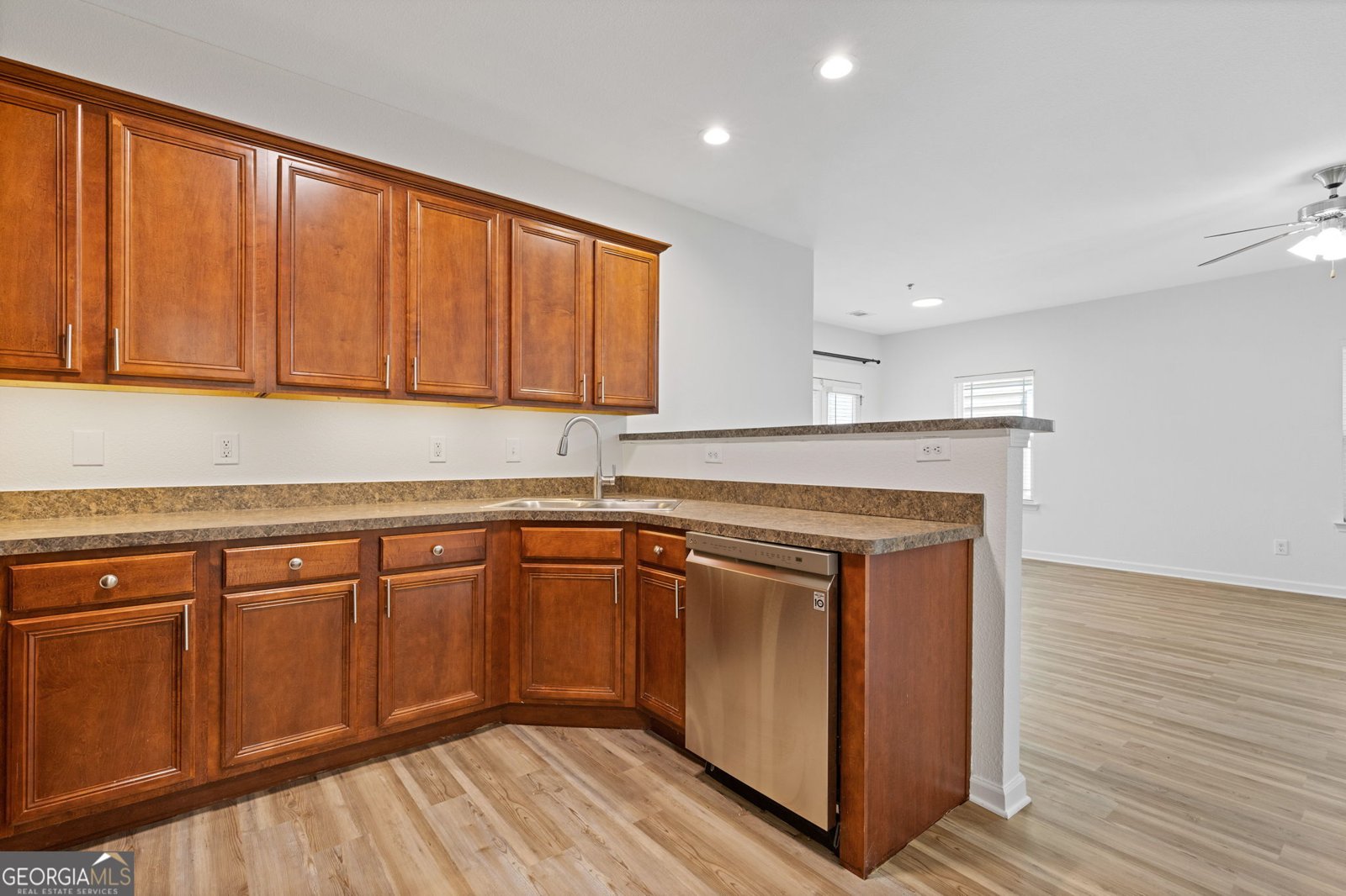 126 Wellbrook Court Conyers - Photo 11