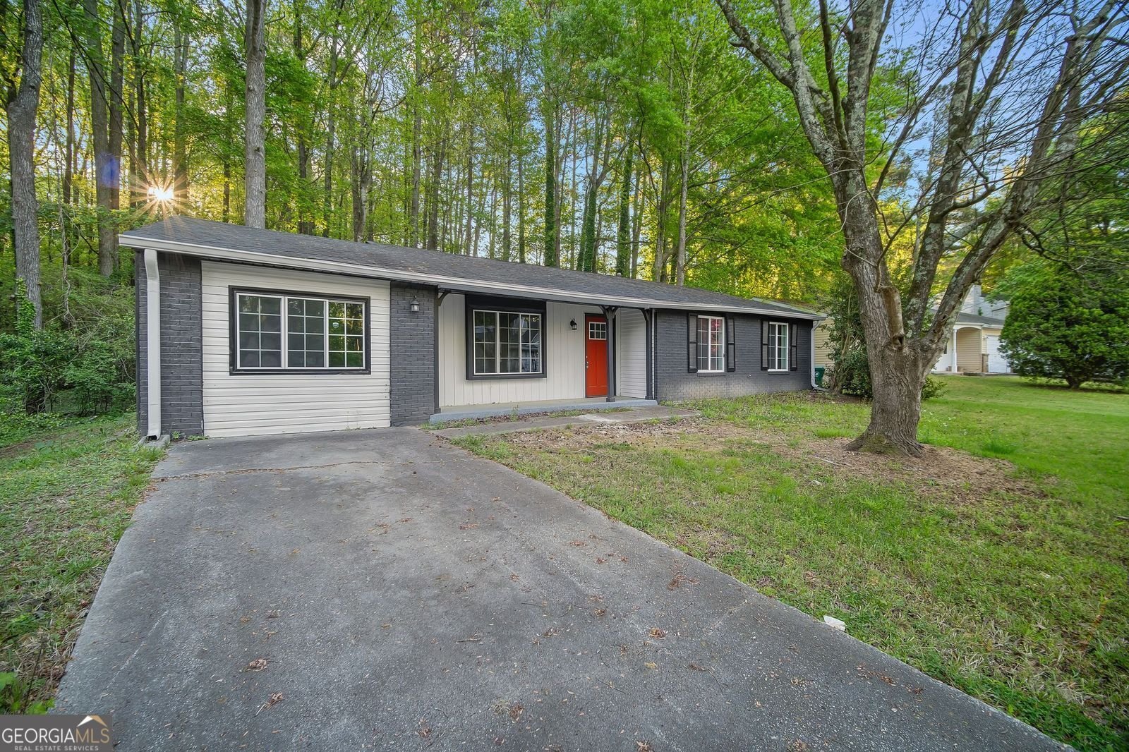 1428 Muirfield Drive Stone Mountain - main photo