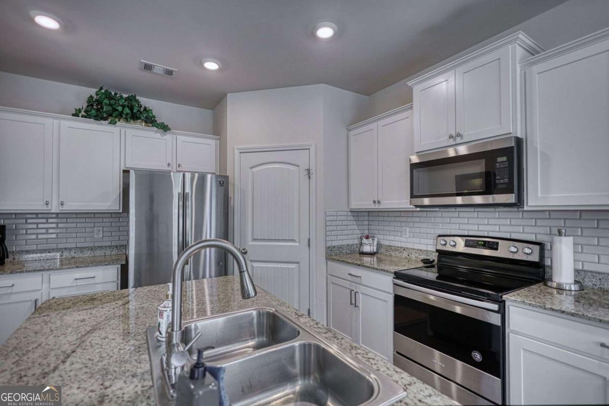 5164 Barberry Avenue Oakwood - Photo 12