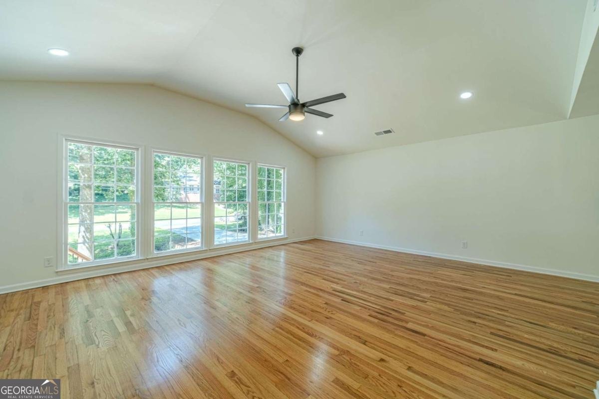664 Hickory Ridge Road Lilburn - Photo 11