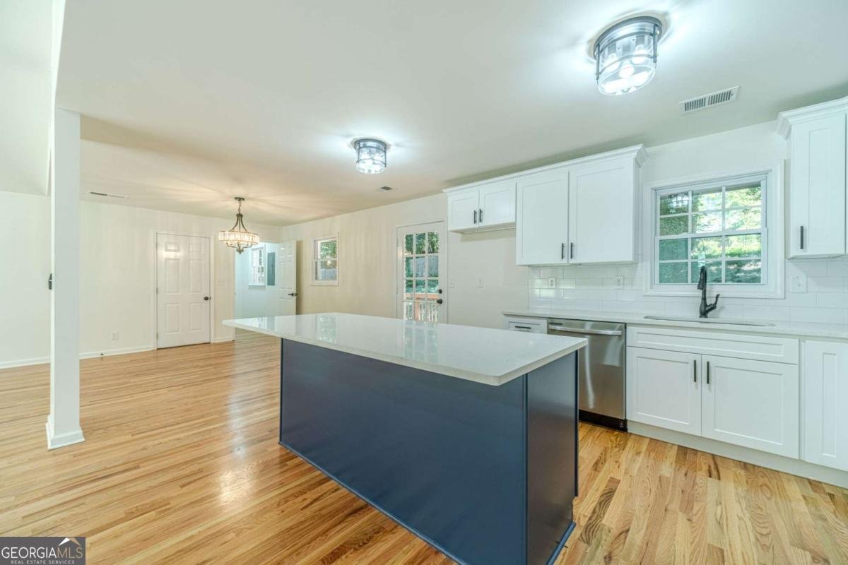 664 Hickory Ridge Road Lilburn - Photo 17