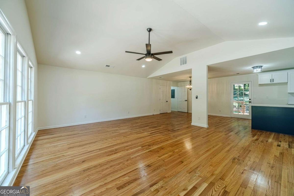 664 Hickory Ridge Road Lilburn - Photo 8