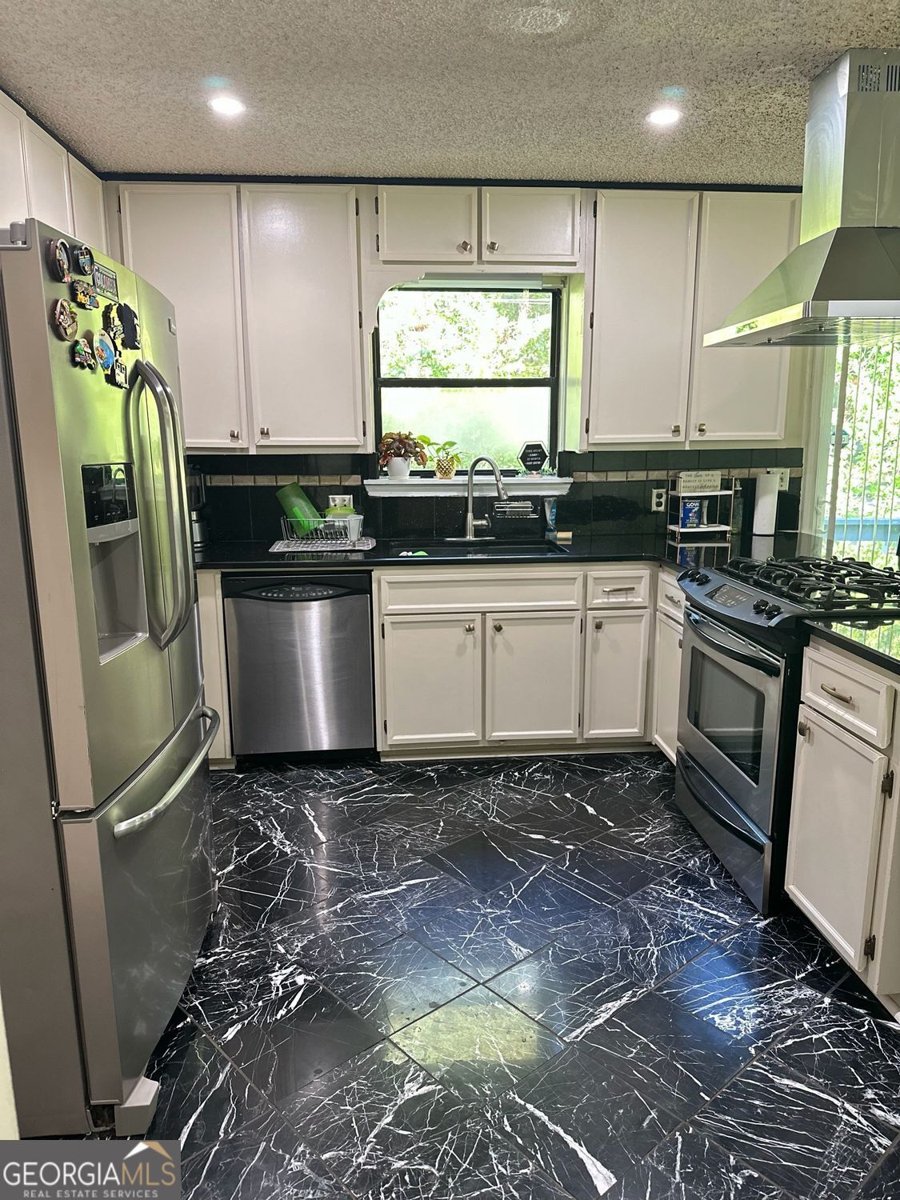 756 Post Road Way Stone Mountain - Photo 19