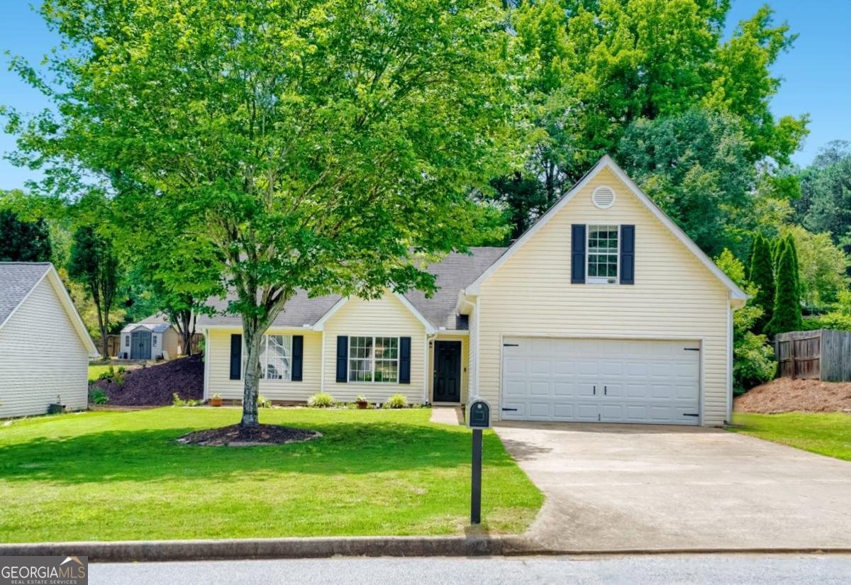 633 Effie Drive Lawrenceville - main photo