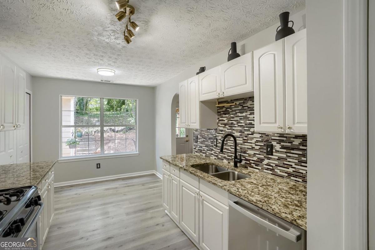 633 Effie Drive Lawrenceville - Photo 6