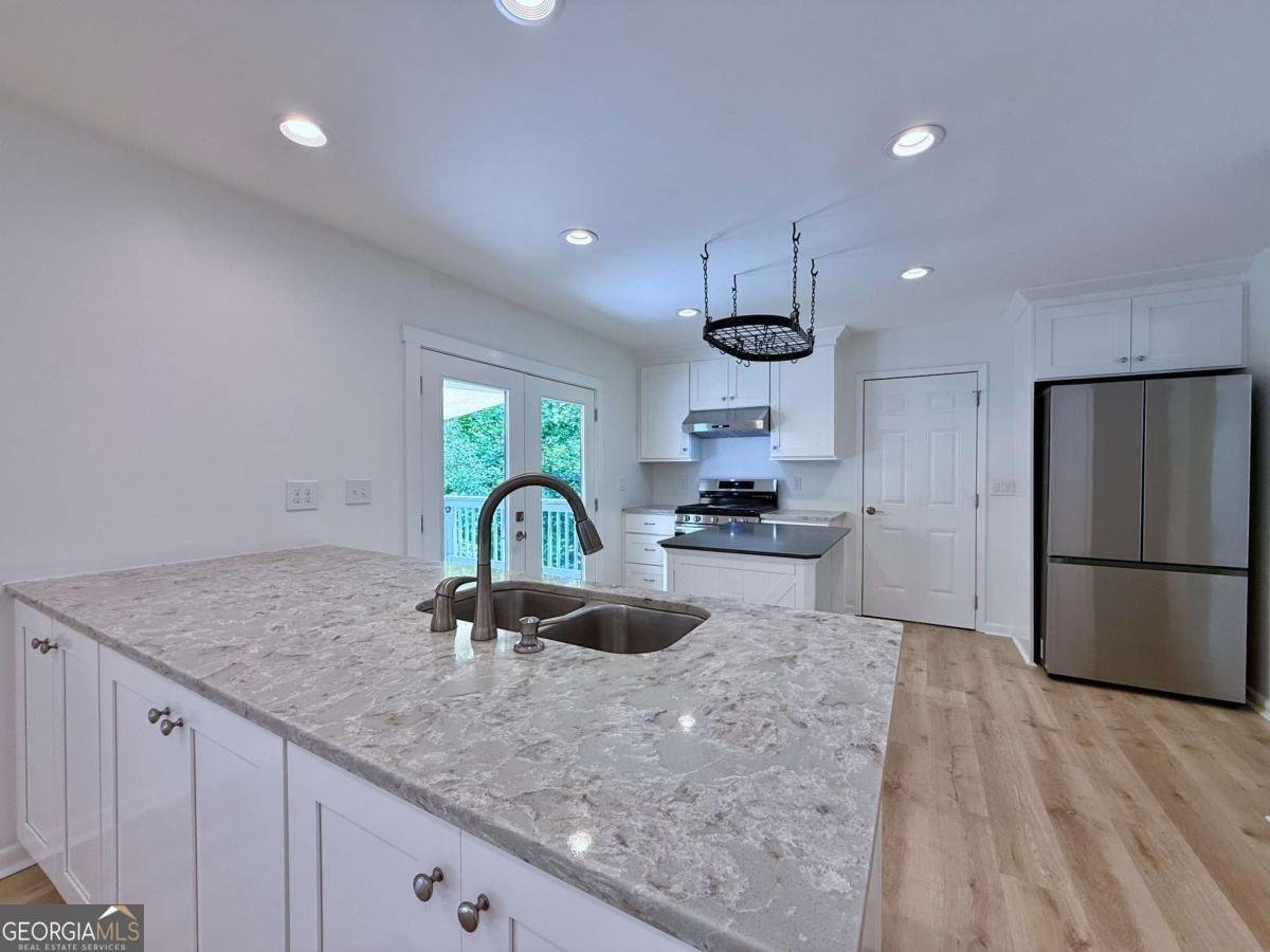 2200 Carey Place Marietta - Photo 10