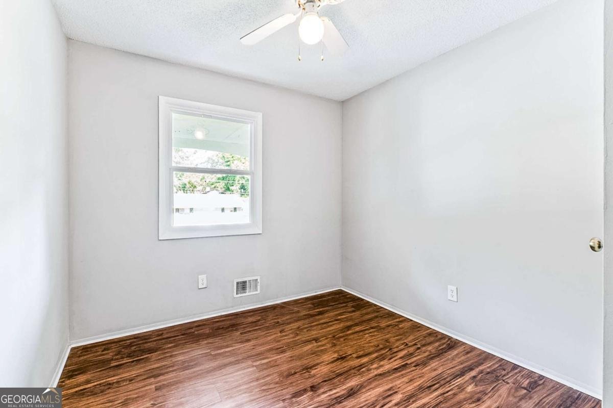 5954 Baywood Lane Riverdale - Photo 11