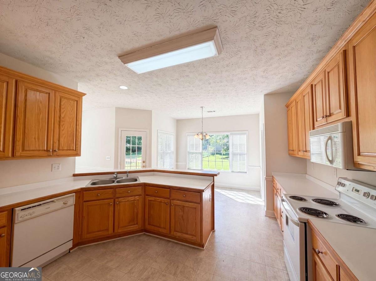 2989 Fannie Thompson Road Monroe - Photo 7