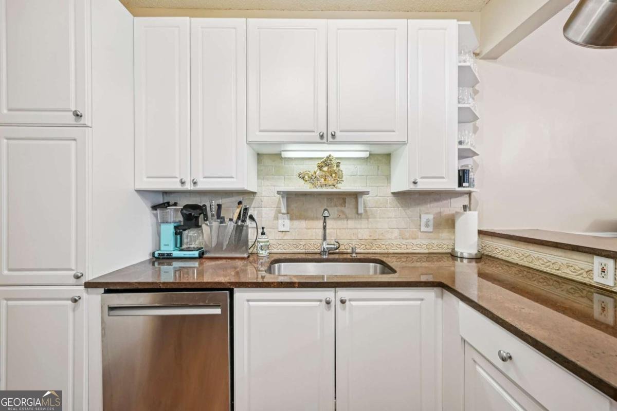5106 Woodland Lane Alpharetta - Photo 10