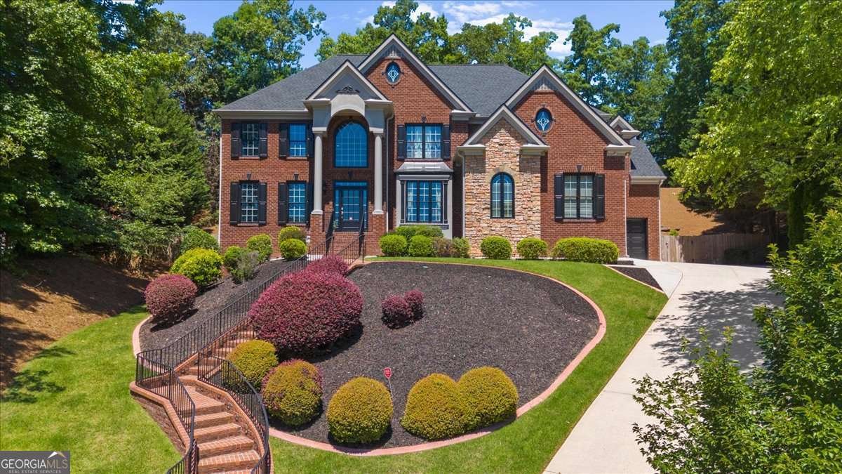 1370 Boomer Circle Suwanee - main photo
