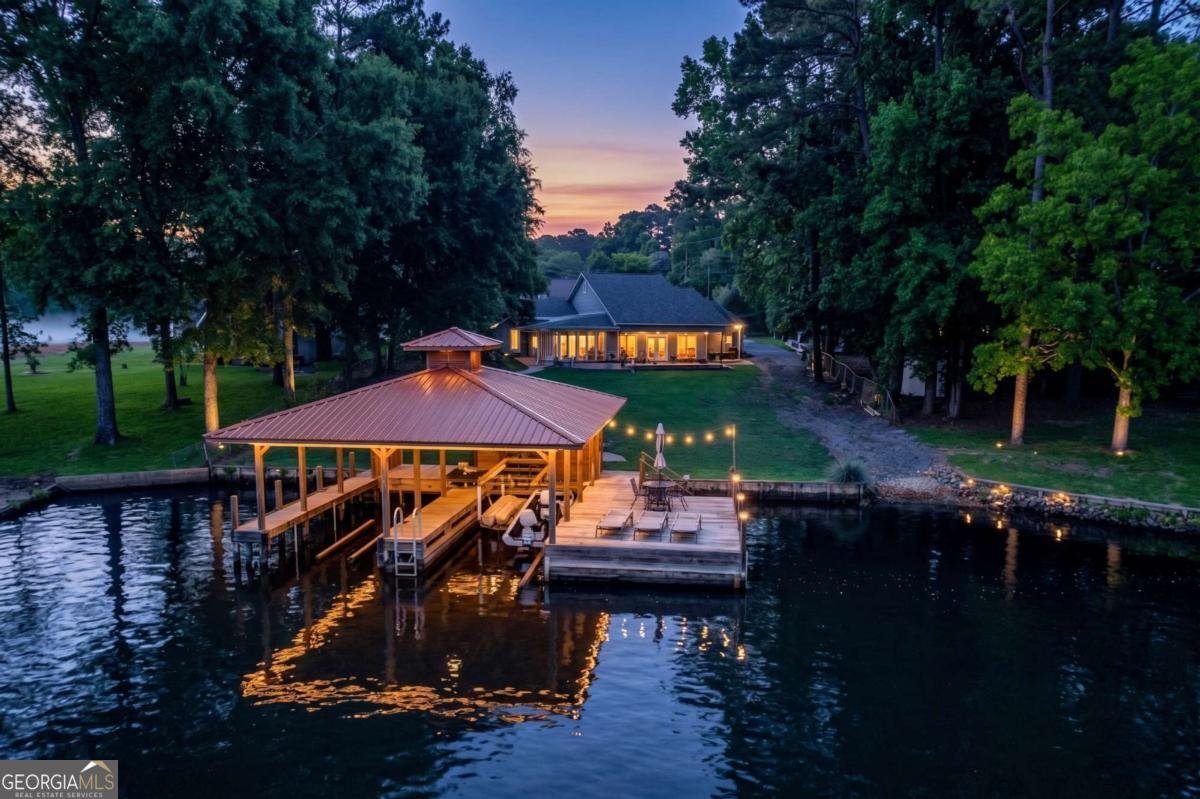 112 Cannon Point Rd SE Milledgeville - main photo