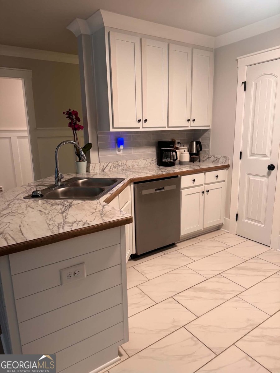 141 Rolling Woods Lane Lane Hull - Photo 8