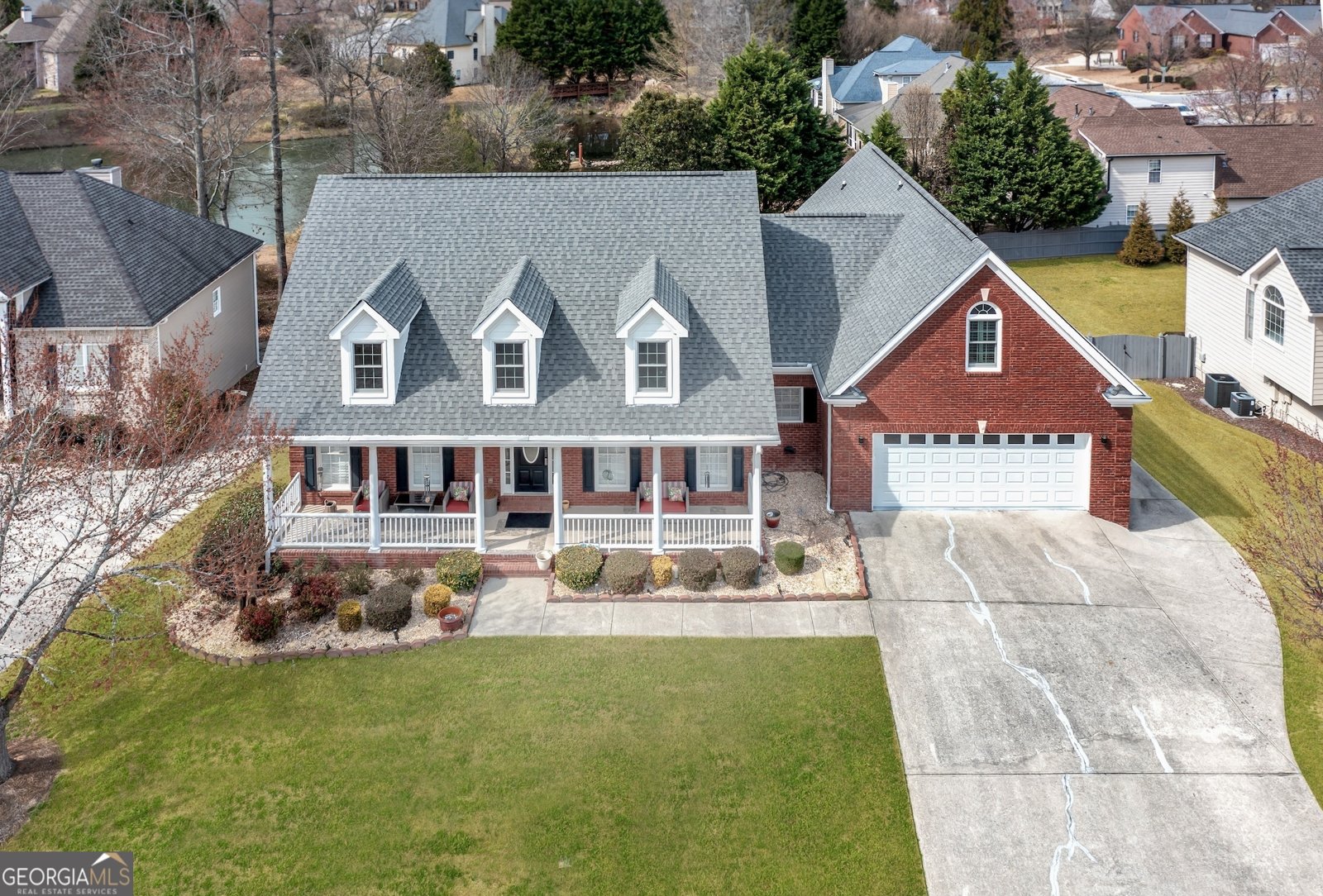 211 Graymist Path Loganville - main photo