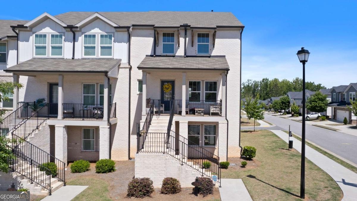 3564 SHORE WOOD Avenue Lawrenceville - main photo
